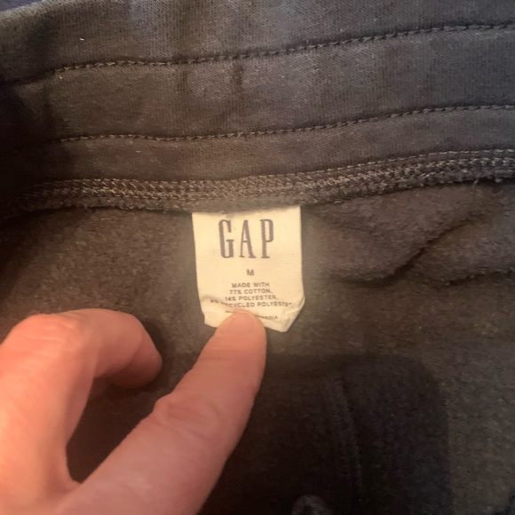4 pair of sweatpants Uniqlo and Gap - Picture 6 of 7